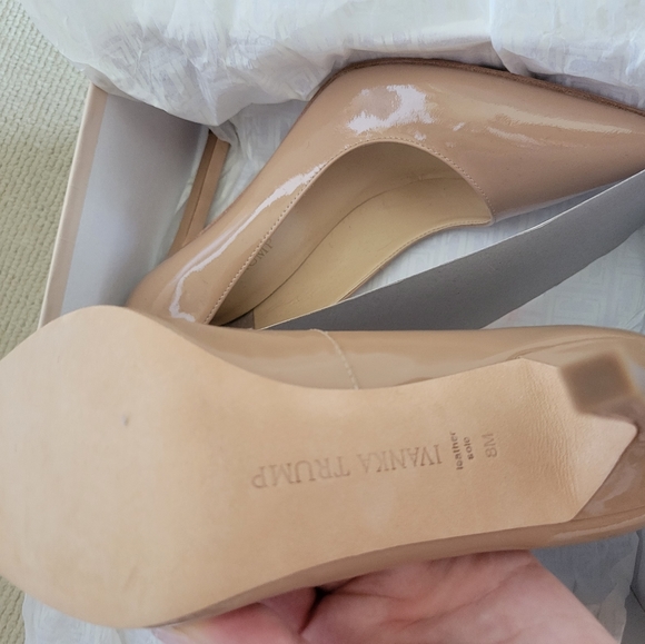 Ivanka Trump "Carra" pumps - Nude - Picture 9 of 12